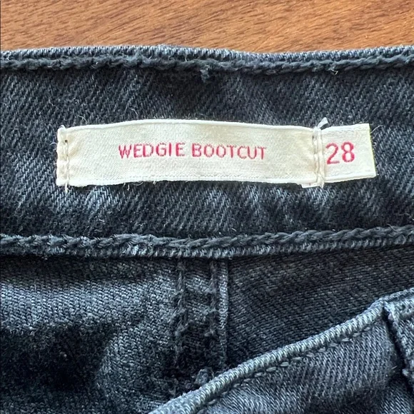 Levi’s Wedgie Bootcut Jeans in Washed Black Size 28 - Picture 3 of 5